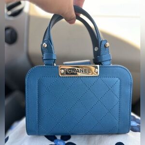 Chanel Grained Calfskin Stitched Mini Label Click Shopper Tote